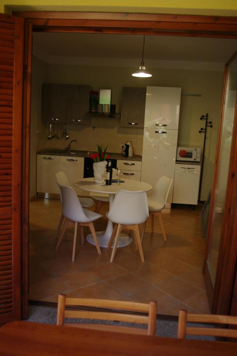 Nest House - Esclusivo Appartamento Marina Di Olbia- Mater Olbia - Beaches - Close To The Airport - Private Parking- Full Comforts - Bagian luar foto